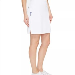 Vineyard Vines Medium White 17”Solid Pull On Skort
